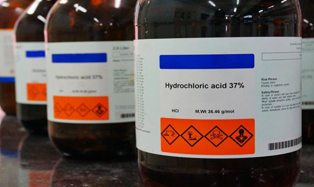 از خطرات و کاربردهای هیدروکلریک اسید چه می دانید؟